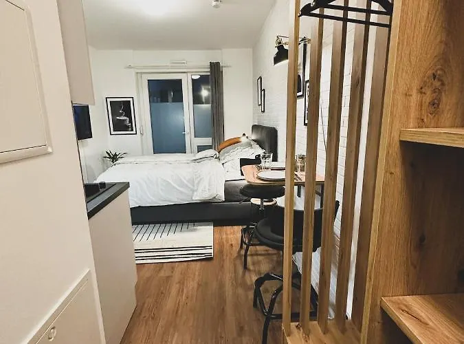 Mosel - Netflix - Modern & Zentral * Trier