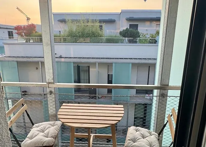 Mosel - Netflix - Modern & Zentral * Trier