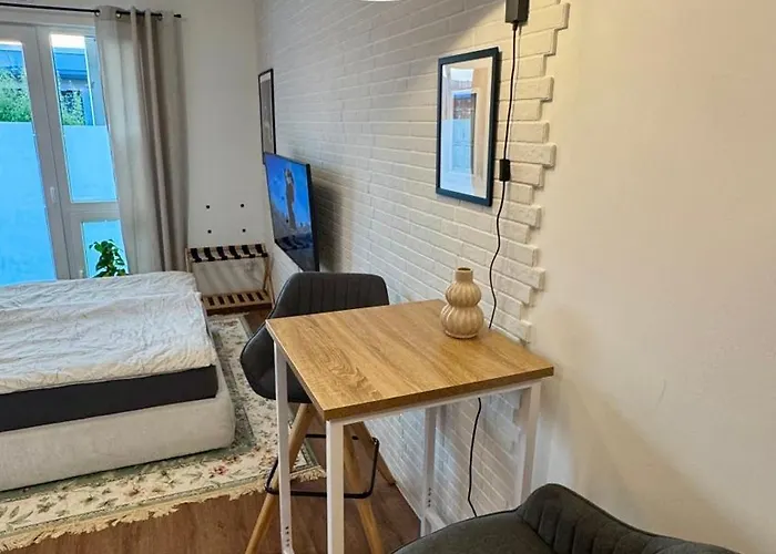 Mosel - Netflix - Modern&zentral